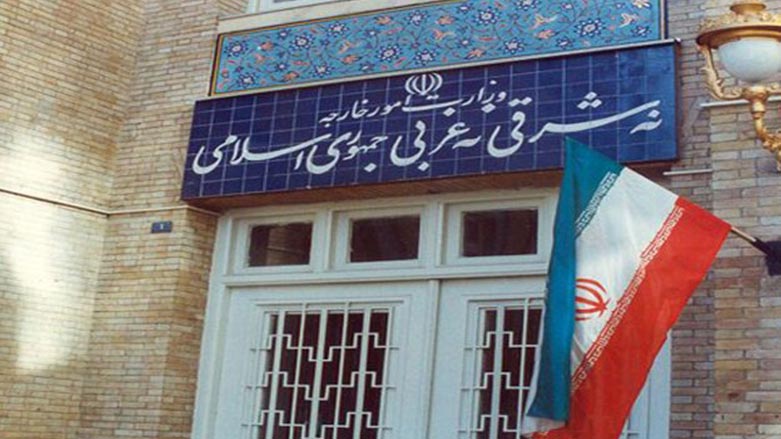 كێ سياسه‌تى ده‌ره‌وه‌ى ئێران داده‌ڕێژێت