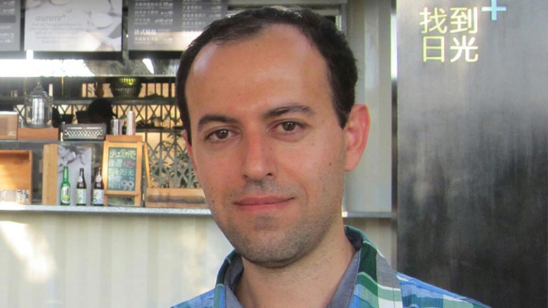 پرۆفیسۆر فەرەیدوون درەخشانی ناسراو بە (کۆچەر بیرکار)