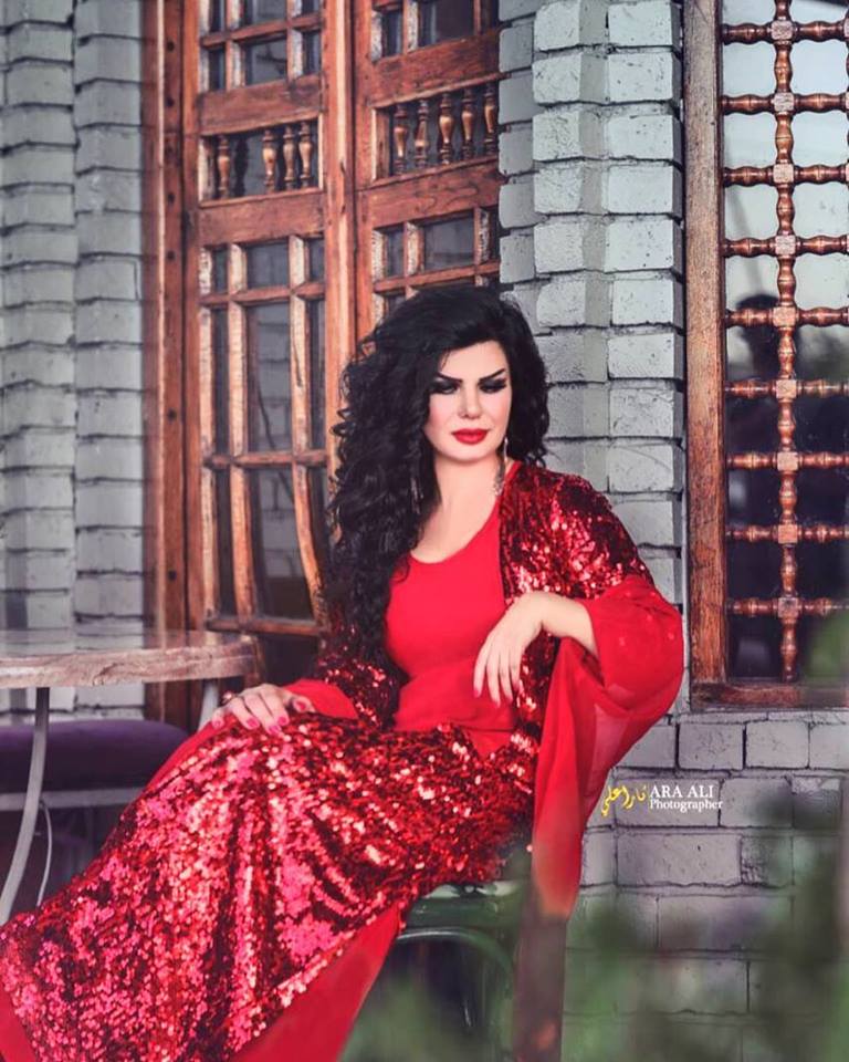 لەنجە عەلی شین بۆ خۆشەویستی دەكات