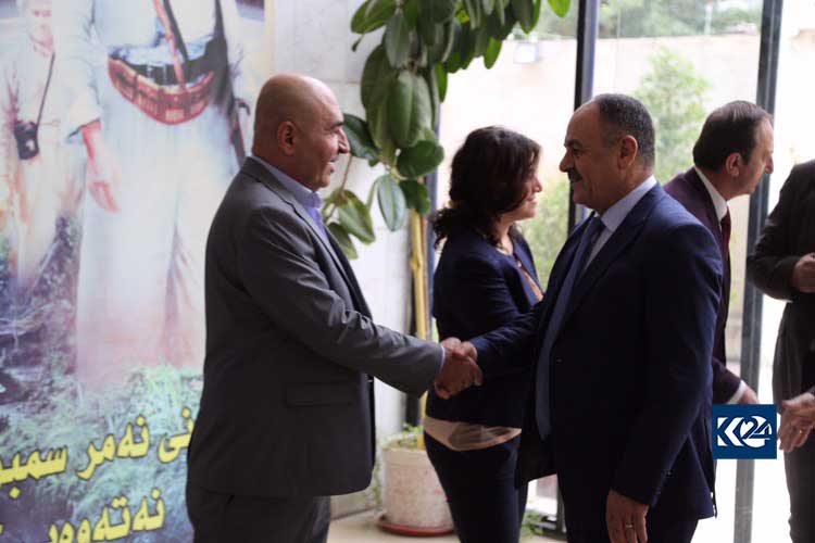 لە سلێمانی تەقە لە بارەگایەكی پارتی كرا