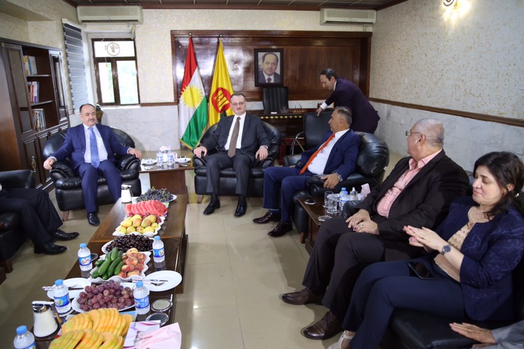 لە سلێمانی تەقە لە بارەگایەكی پارتی كرا