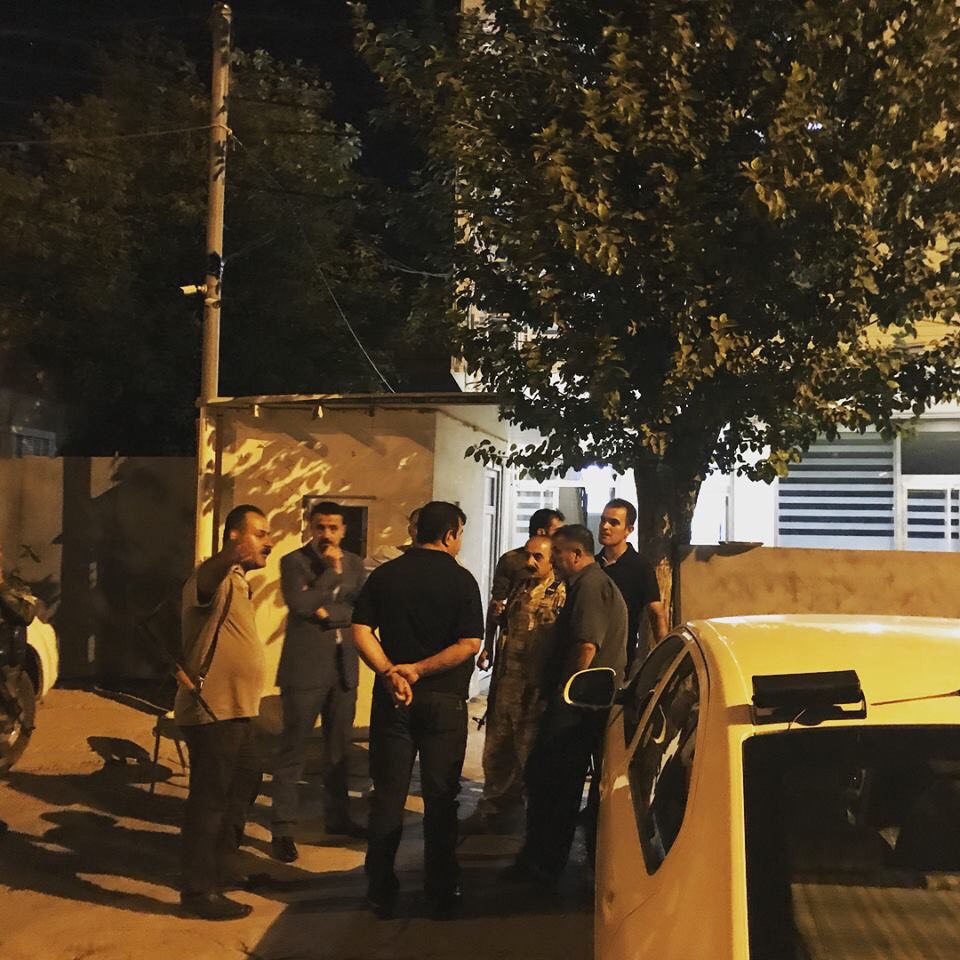 لە سلێمانی تەقە لە بارەگایەكی پارتی كرا