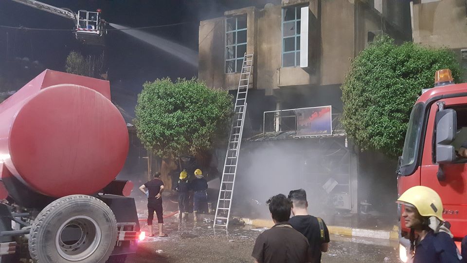 Firefighting department of Karbala putting out the fire that occured in a hotel near the holy shrine of Hussain, Aug. 10, 2018. (Photo: Social Media)