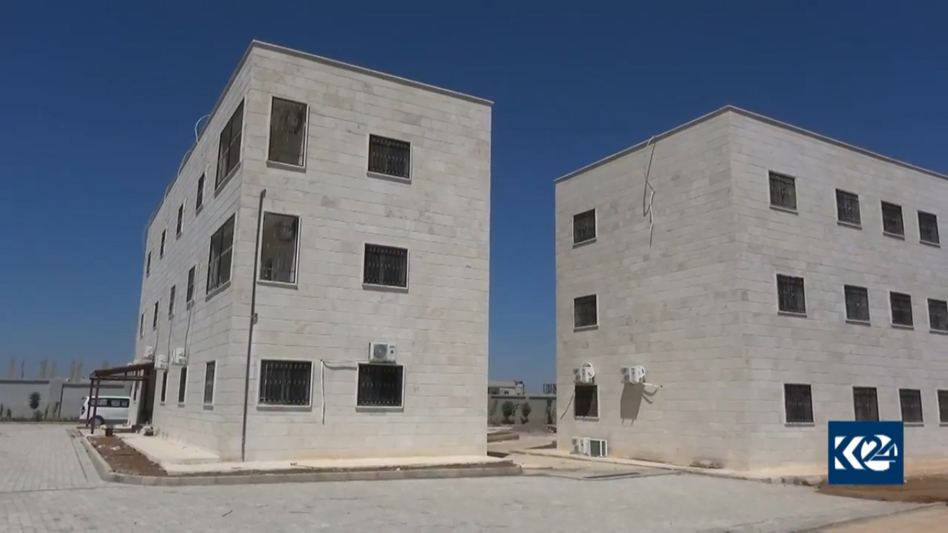 بالصور.. كوباني تحتضن أول دار للايتام وتناشد المنظمات الانسانية