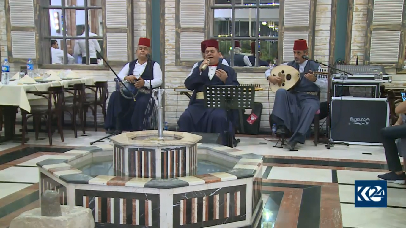 في اربيل.. مطعم يقدم أكلاته على أنغام شامية (بالصور)