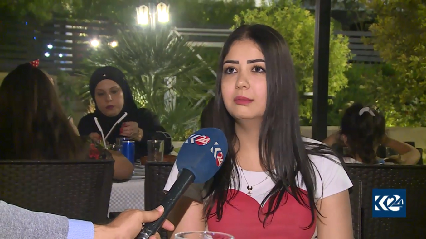 في اربيل.. مطعم يقدم أكلاته على أنغام شامية (بالصور)
