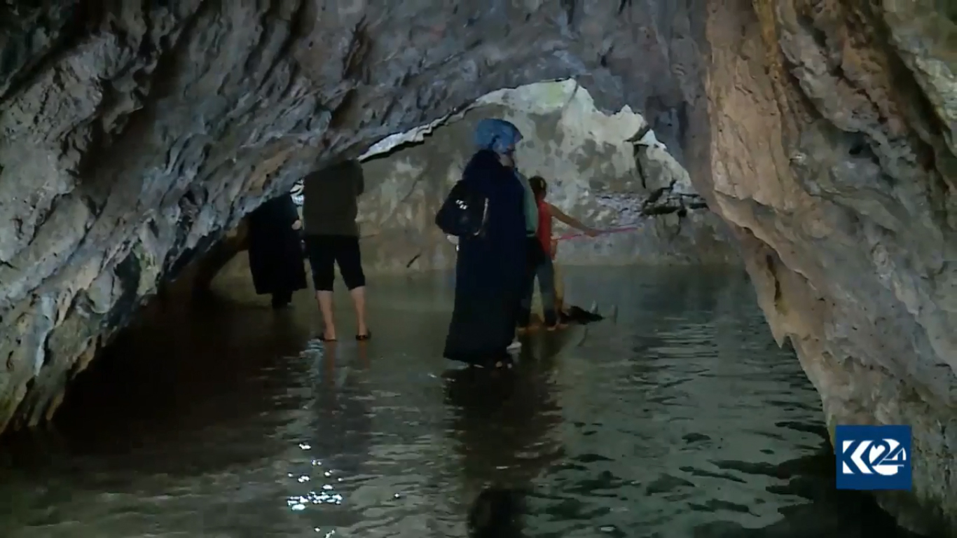 رغم القصف التركي.. ثالث مدن كوردستان تحتضن السياح (صور)