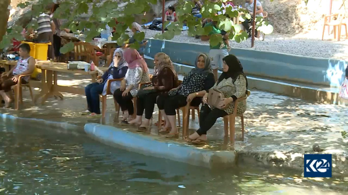 رغم القصف التركي.. ثالث مدن كوردستان تحتضن السياح (صور)