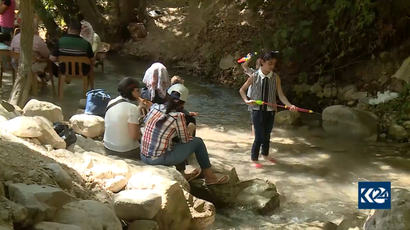 رغم القصف التركي.. ثالث مدن كوردستان تحتضن السياح (صور)