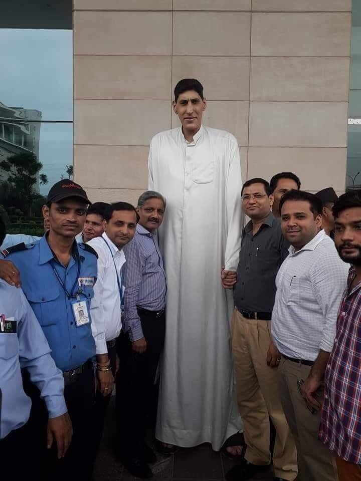 Born in 1985 in Iraq’s al-Diwaniyah, Jabouri was 2.42 meters or seven feet and 11.6 inches tall. (Photo: Social Media)