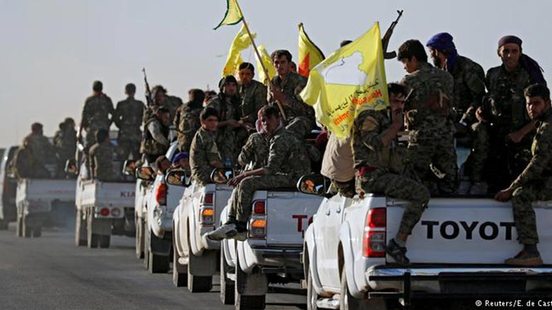 هێزه‌كانى سوورياى ديموكرات، كه‌ له‌ ماوه‌ى چه‌ند ساڵى رابردوودا وه‌ك هاوپه‌يمانى ئه‌مه‌ريكا شه‌ڕى دژ به‌ داعشيان كردووه‌