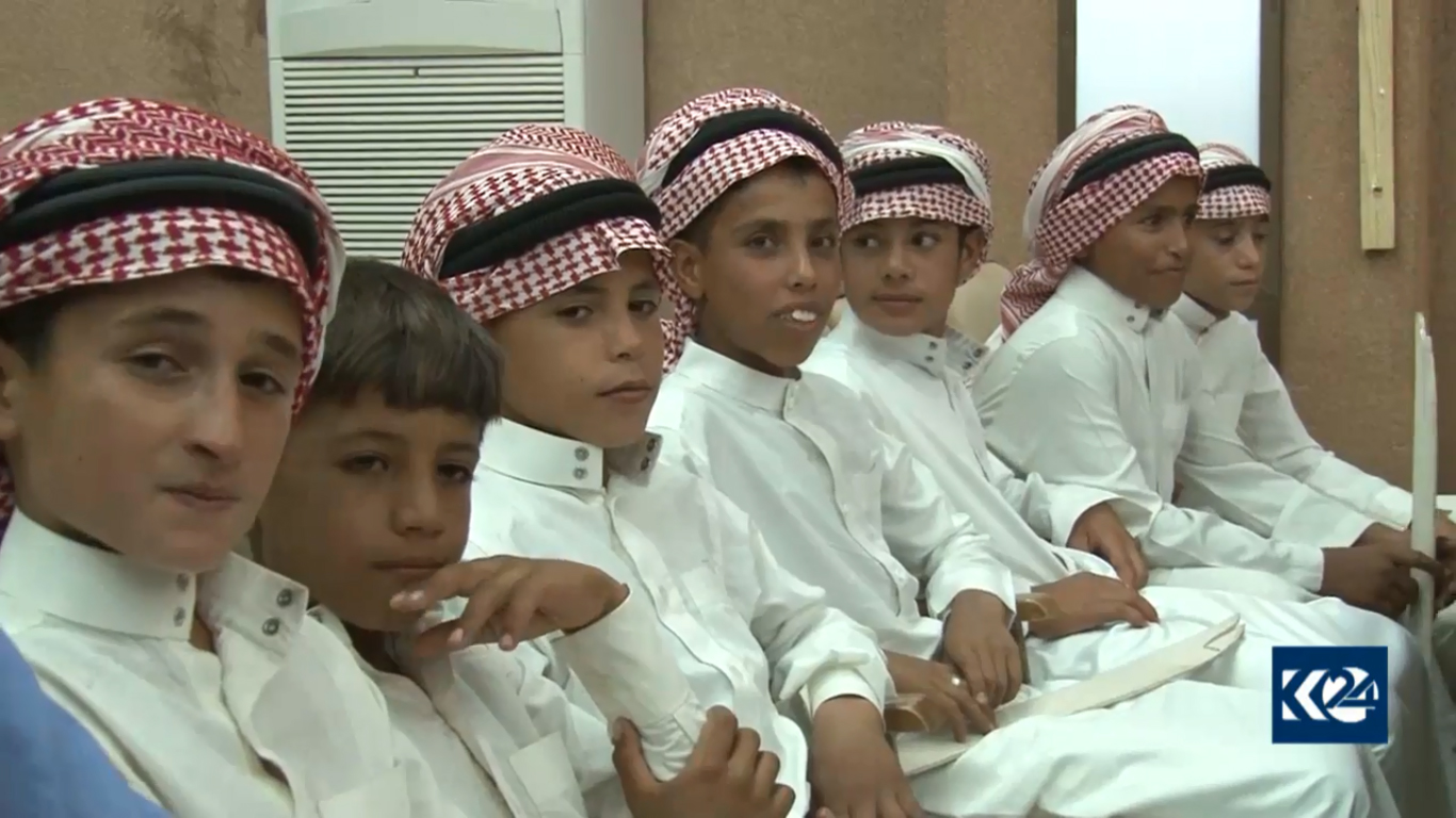 كورد وسريان وعرب.. الأطفال يغنون في روج آفا (بالصور)