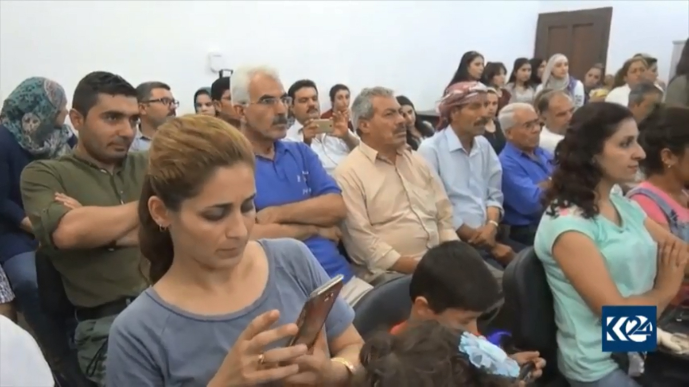 بالصور.. كورد يعتنقون المسيحية وكوباني تحتضن أول كنيسة