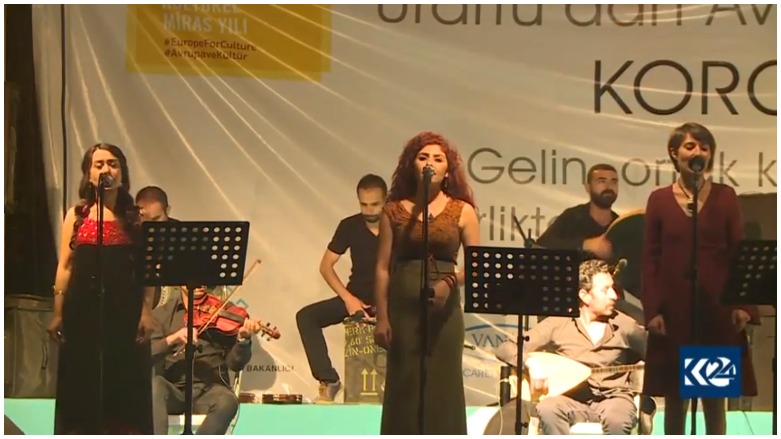 Li ber kela Wanê konsereke pir zimanî hat lidarxistin