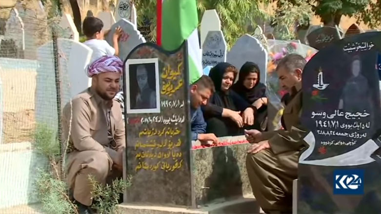 خانه‌واده‌ی شه‌هیدێكی 16ی ئوكتۆبه‌ر چاوساغانی رووداوه‌كه‌ به‌ رووڕه‌ش ناوده‌به‌ن