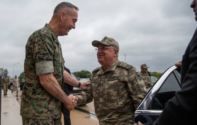 Chairman of the Joint Chiefs of Staff,Gen. Joseph Dunford (L), with Chief of the Turkish General Staff, Gen. Yasar Guler (R). (Photo: JCS)