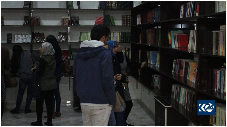 Pirtûkxaneyeke navendî li Qamişlo hate vekirin