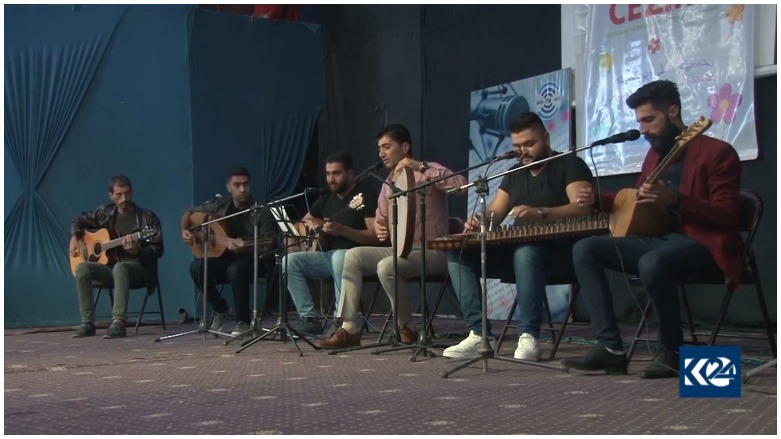 Li Qamişlo ahenga Cizîra Me Ya Rengîn lidar ket