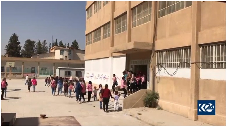 Kêşeya xwendinê li Rojavayê Kurdistanê berdewam e