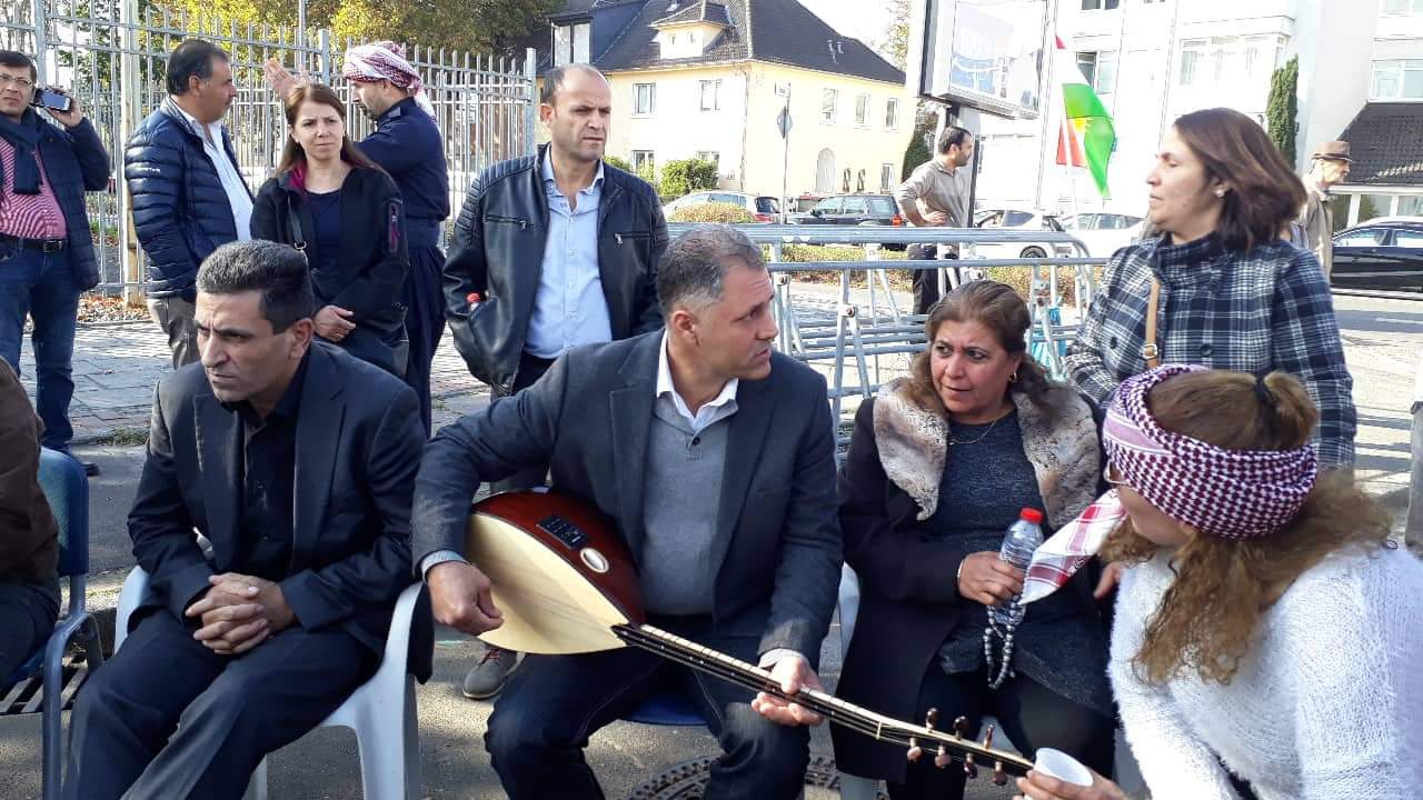  “Polîsa Almanî nameya çalakvanên Efrînê digihîne konsolxaneya Tikiyê” 