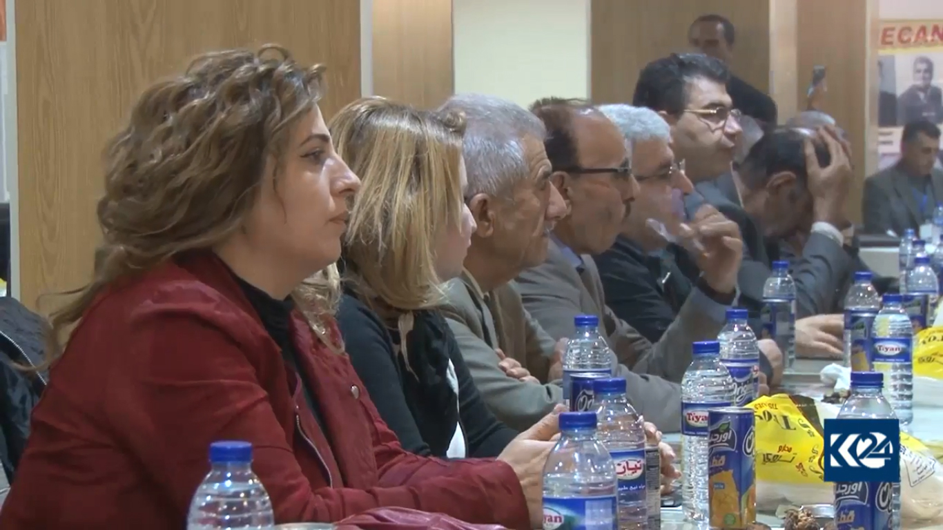 بالصور.. القامشلي تحتضن مهرجان الشعر الكوردي وسط انتقادات