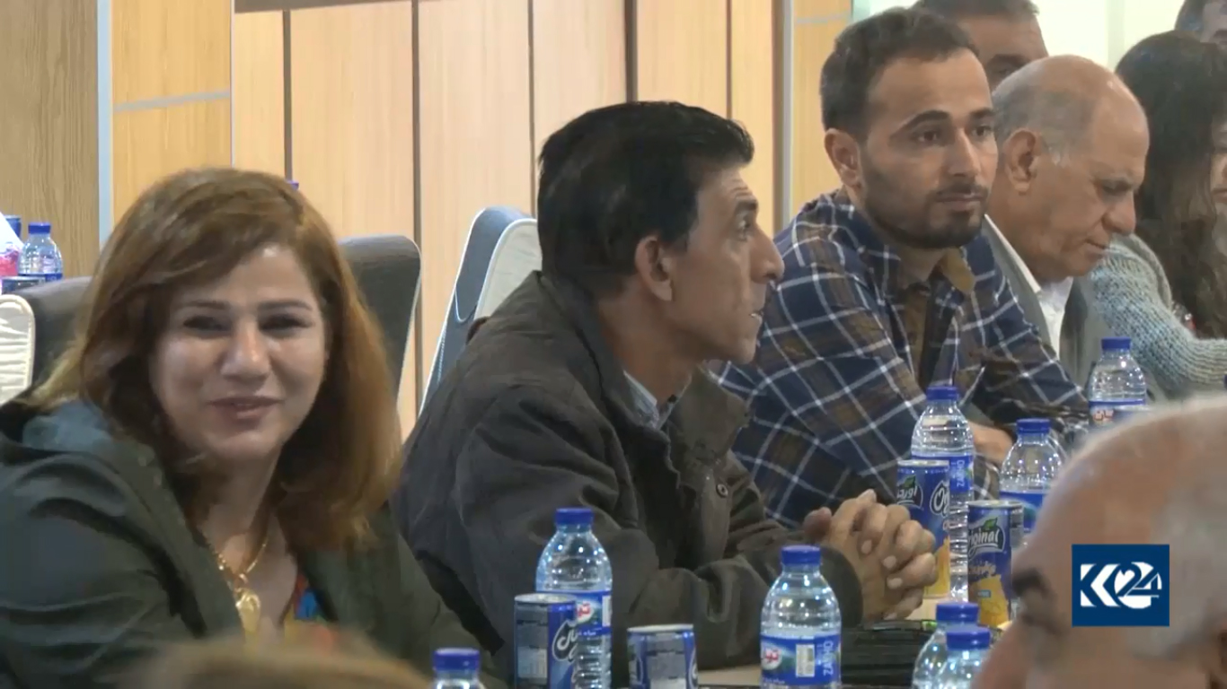 بالصور.. القامشلي تحتضن مهرجان الشعر الكوردي وسط انتقادات