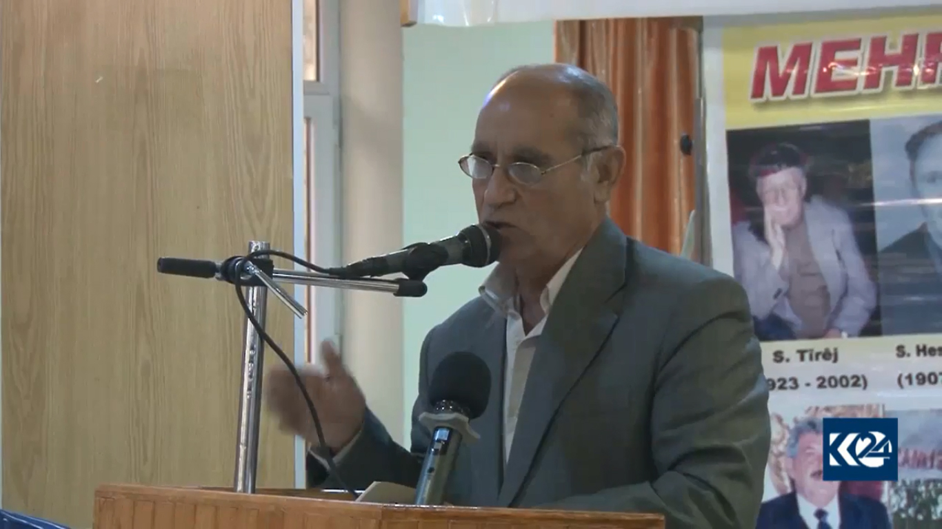 بالصور.. القامشلي تحتضن مهرجان الشعر الكوردي وسط انتقادات