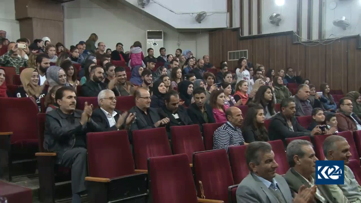 بالصور.. القامشلي تحتضن مهرجانا متعدد اللغات