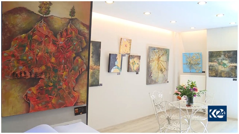 Pêşengeh.. "Her mirov bi rîşeyên xwe ve li ser piya dimîne"