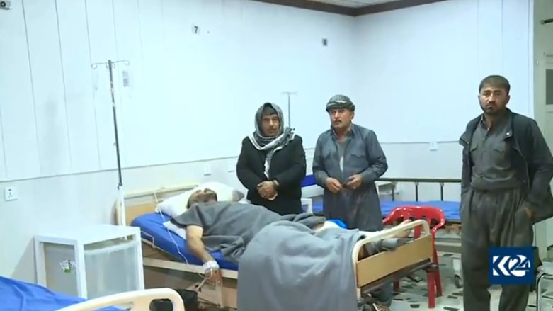 به‌هۆی شه‌ڕی دوو بنه‌ماڵه‌ 4 كه‌س برینداربوون