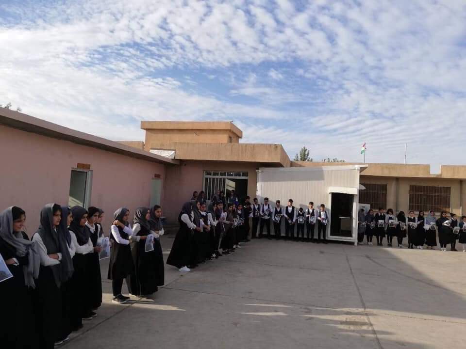 قوتابیانی ژاراوە ماتەم بۆ قوربانیانی ماڵە سوتاوەكەی رانیە دەگێڕن