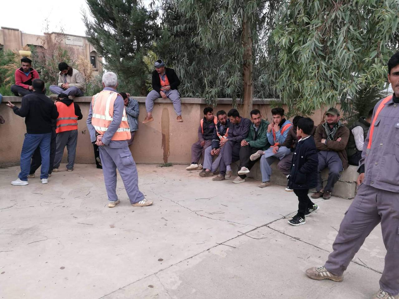 ژمارەیەك كرێكار لە دەڤەری راپەڕین خۆپێشاندان دەكەن