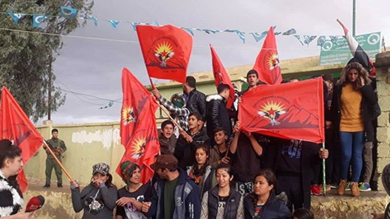 PADE supporters gather in front of the PUK office in Snune, Nov. 30, 2018. (Photo: Social Media)