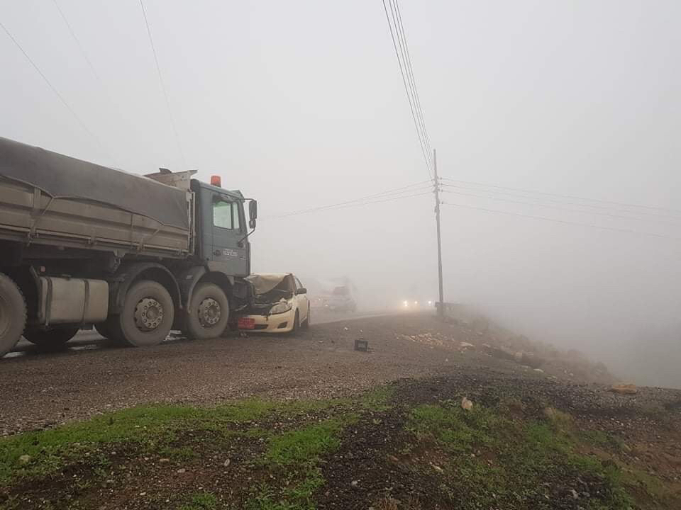 لە رووداوێكی ھاتووچۆدا سێ كەس بریندار بوون