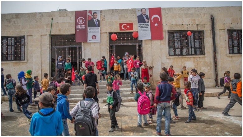 Piroseya xwendinê li Efrînê di bin serperiştiya Rêveberiya Perwerdehiya Hatayê de  birêve diçe
