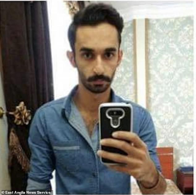 یک عکس قدیمی سیاوش که در فیسبوک منتشر شده است