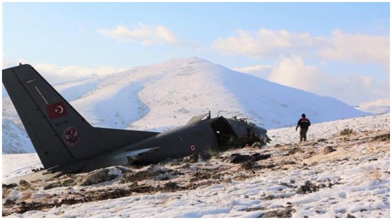 Li Tirkiyê firokeyeke rahênana serbazî hat xwarê