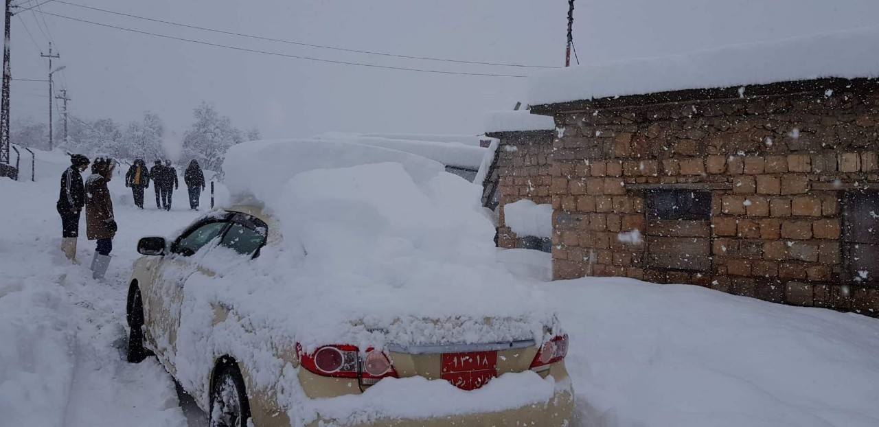  بەفربارین چەند ناوچەیەكی ھەرێمی كوردستانی گرتەوە