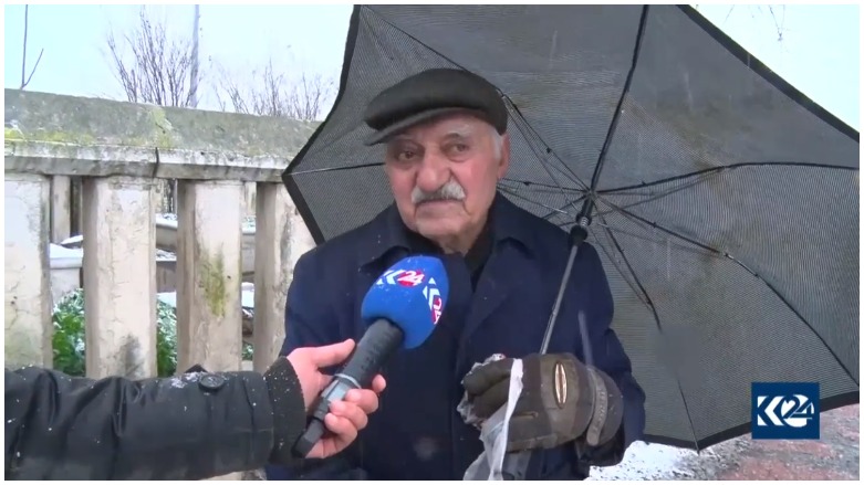 Apê Celal 30 sal in xwedî li ajalên kolanan derdikeve 