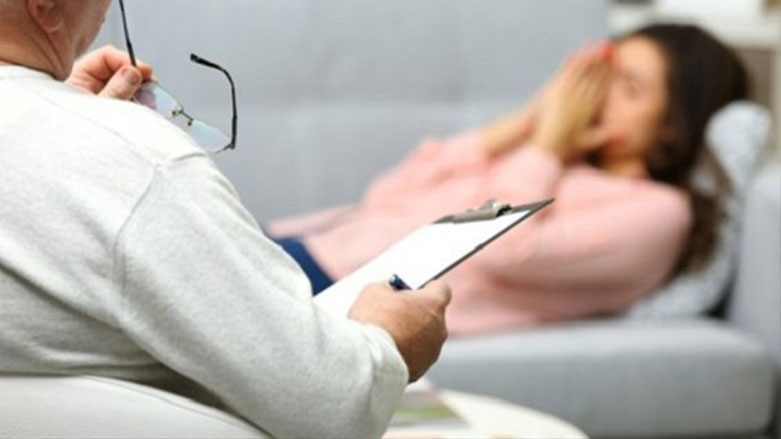 بەھۆی دەستدرێژی سێکسی بۆ سەر ٣٥ ژن پزیشکێک دەستگیر کرا