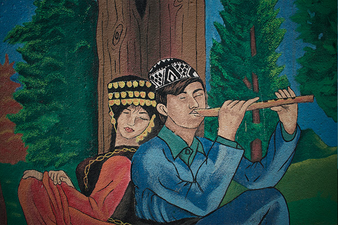 Detail of a roadside mural in the center of Bardarash. (Photo: Levi Clancy) 