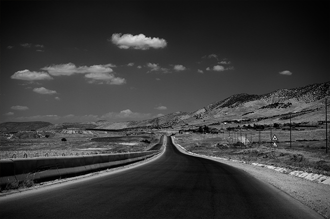 Open road on the Akre way. (Photo: Levi Clancy) 