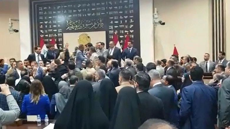 له‌ ئه‌نجوومه‌نى نوێنه‌ران گرژى درووست بوو
