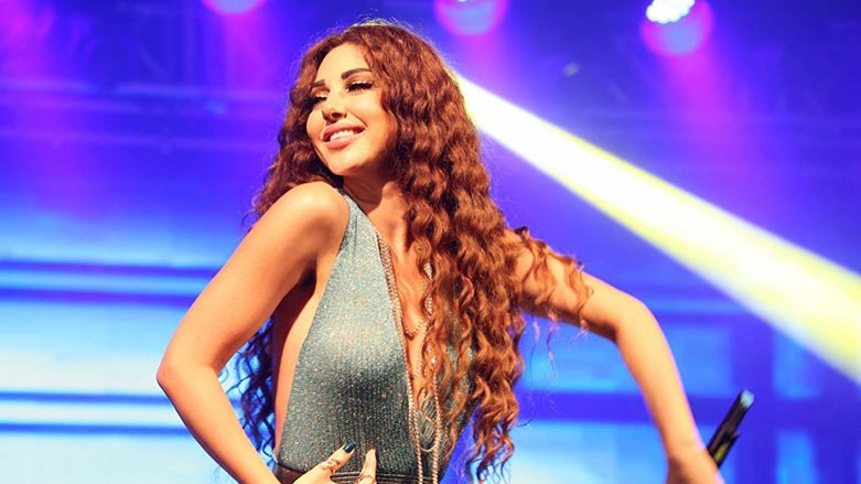 ڤيديۆ.. ميريام فارس به‌ ده‌رخستنى جه‌سته‌ى هه‌وادارانى توڕه‌ ده‌كات