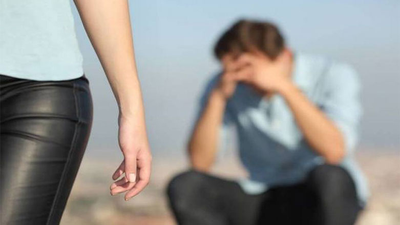 ئافره‌تێك له‌ڕێگه‌ی ئینته‌رنێته‌وه‌ هاوسه‌ره‌كه‌ی به‌ 18 یۆرۆ ده‌فرۆشێت