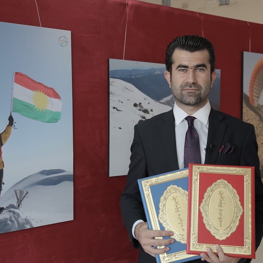 فیدراسیۆنی شاخەوانی کوردستان خەڵاتی رێزلێنانی دەبەخشێتە كارمەندێكی كوردستان24