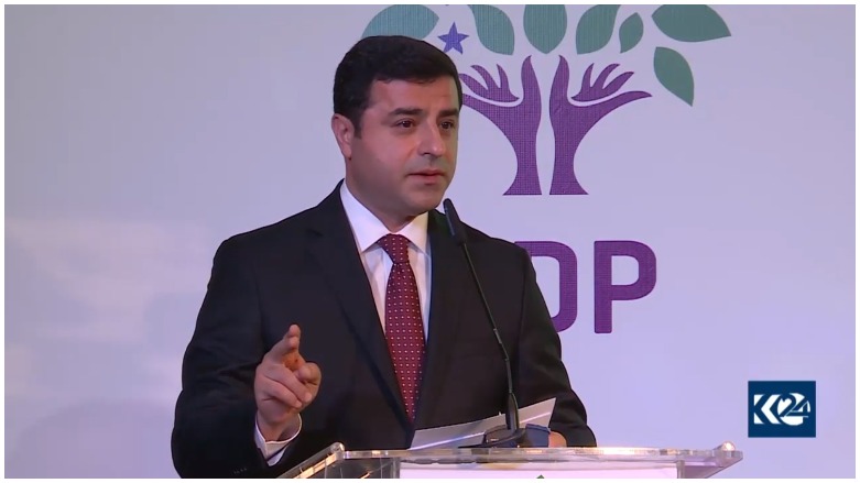 "Demîrtaş daxwaza guherîna dadweran kir"