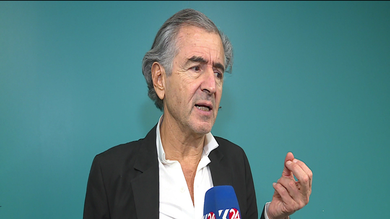 بێرنارد ھێنری لیڤی ھێرش دەكاتە سەر ترەمپ