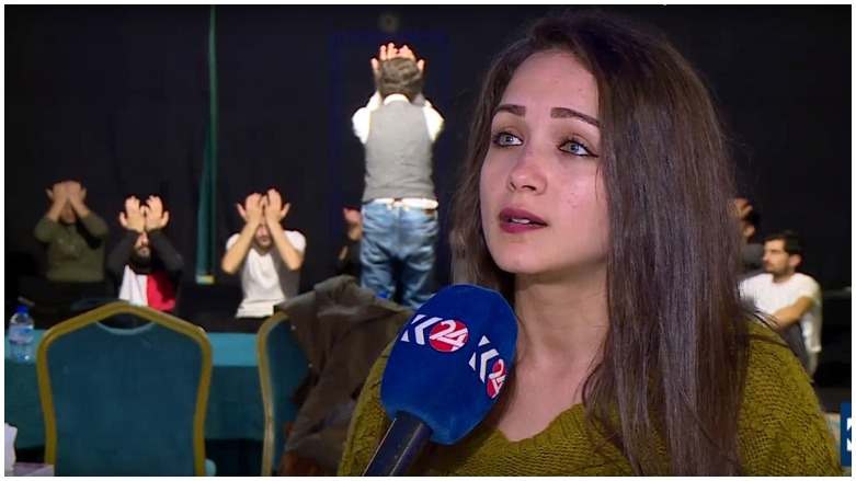 Du ekterên Sûrî diramayê bi ciwanên Kurd didin nasîn  