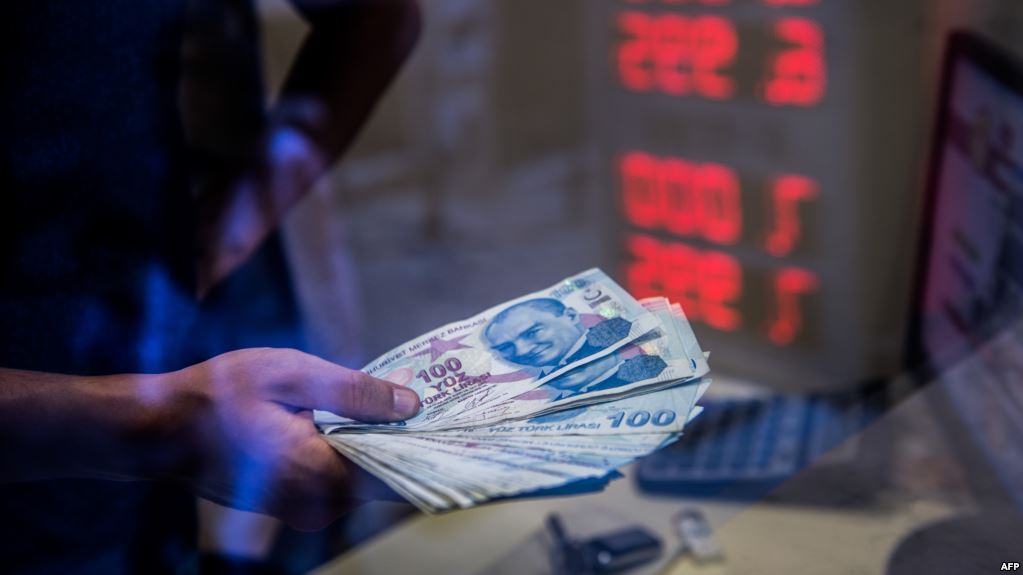 سه‌رمايه‌دارانى توركيا وڵاته‌كه‌يان به‌جێده‌هێڵن